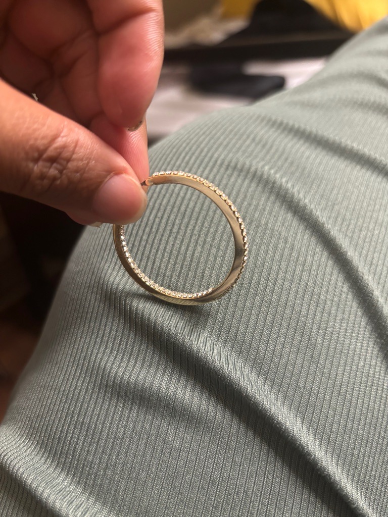 Natural Diamond (pavé-set melee diamonds) - Round Brilliant