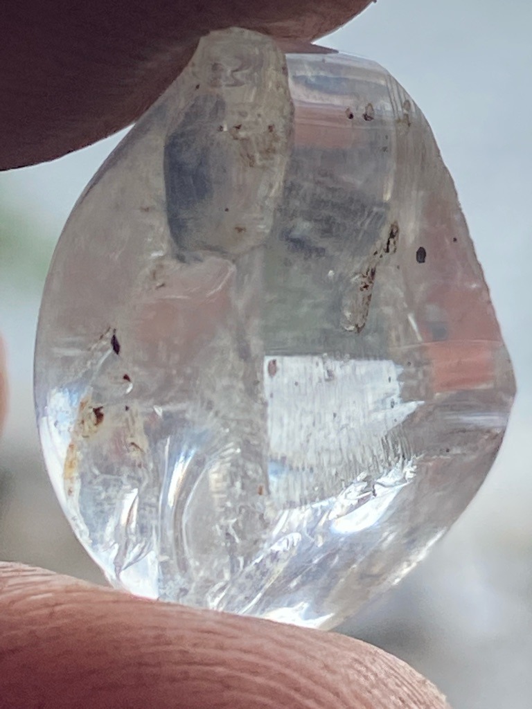Natural (Rough / Uncut) - Irregular / Raw Crystal Form