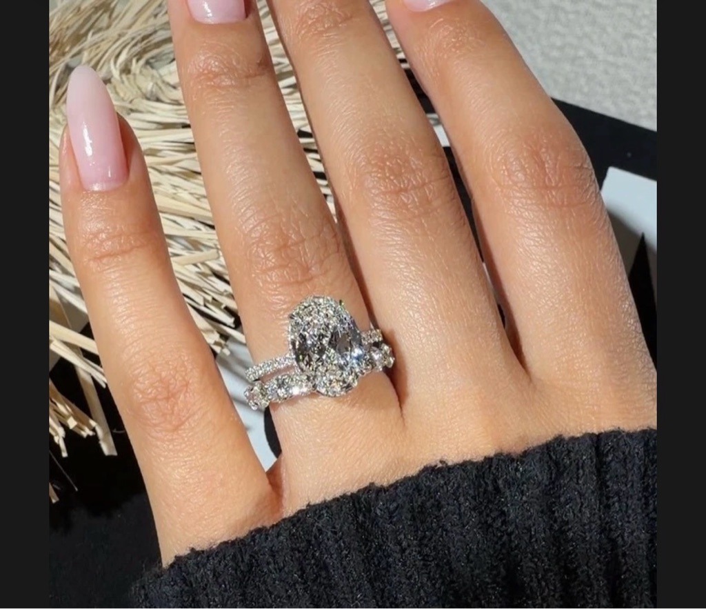 Natural Diamond - Oval Brilliant