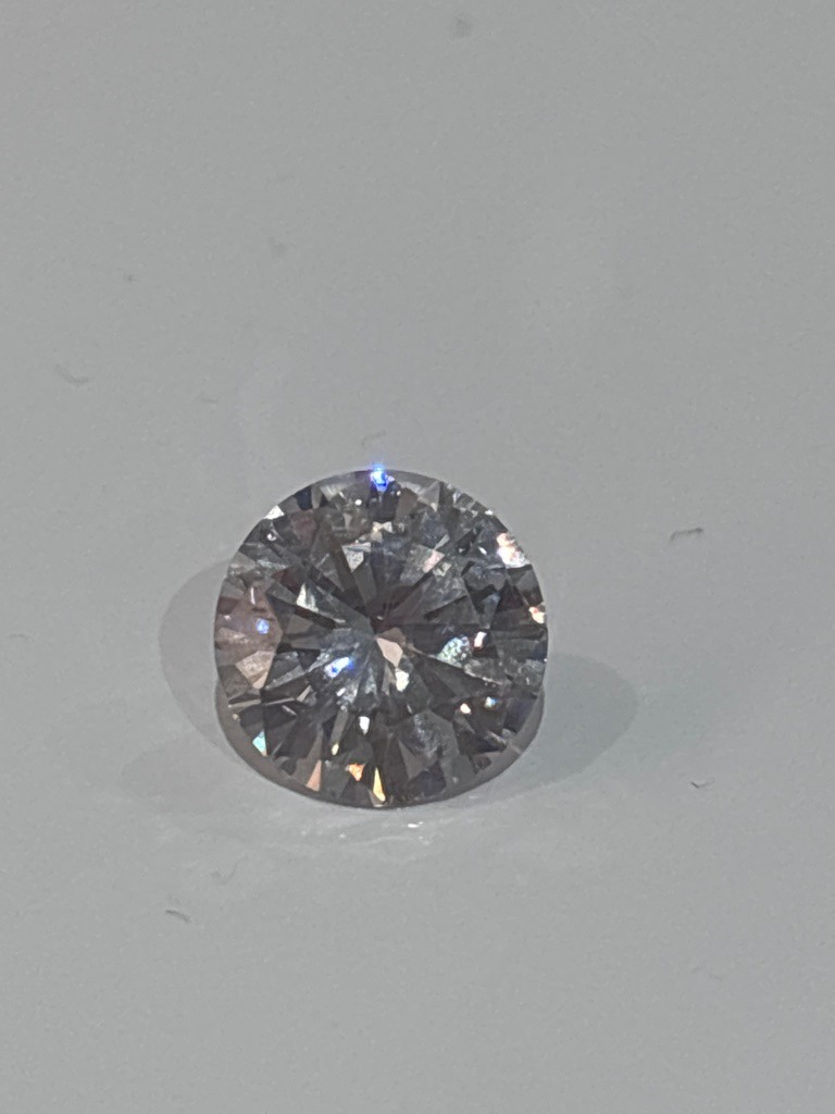 Natural Diamond (Presumed based on appearance) - Round Brilliant