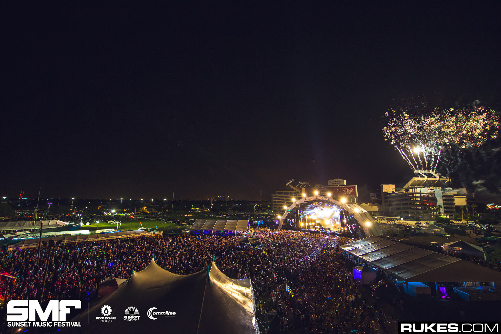 Fireworks over main stage at Sunset Music Festival 2015.