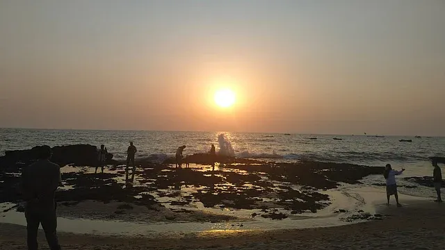 Goa Mein Record Tod Bheed! 54 Lakh Tourists Ne Ghuma!