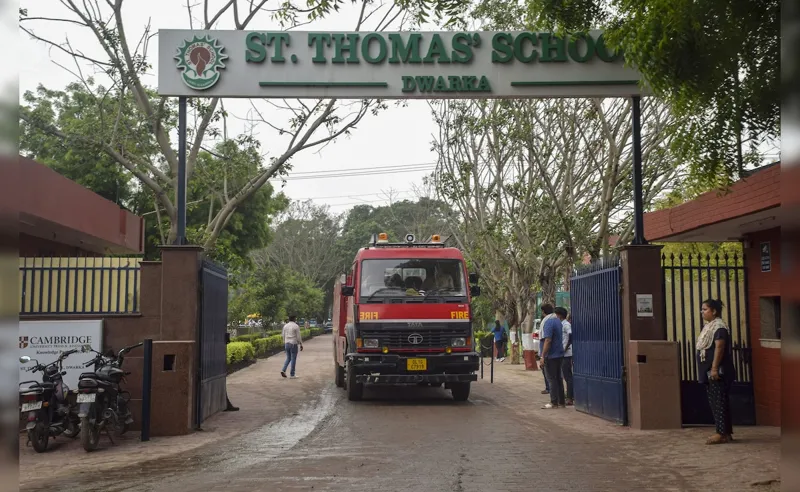 Delhi ke Schools Mein Bomb Ki Dhamki: Kya Students Safe Hain?