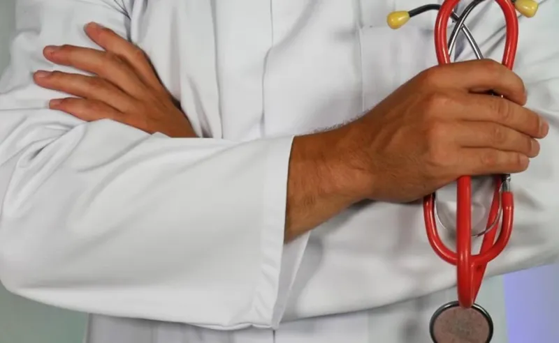 New Jersey: Indian Doctor par Opioid Fraud ka Aarop!