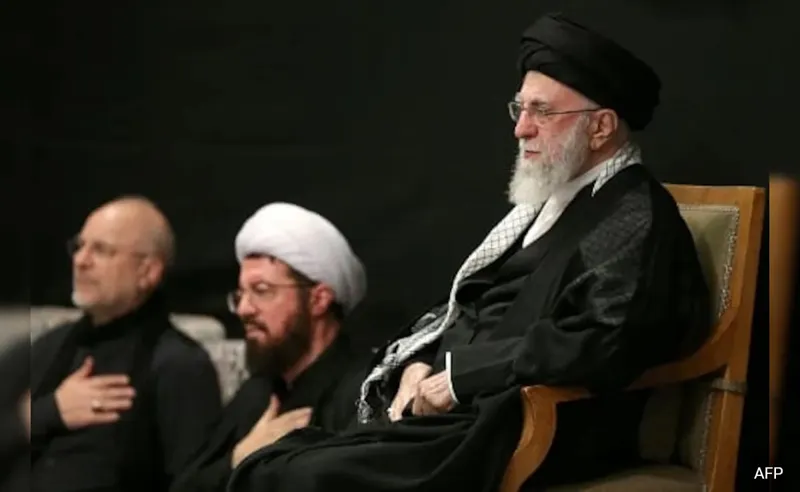 Israel Se Jang Ke Baad Khamenei Public Mein!