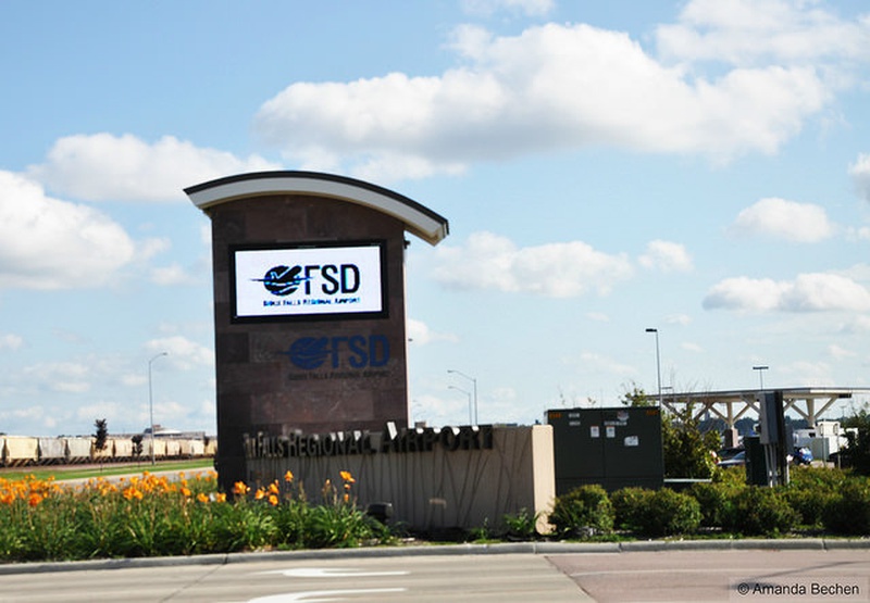 closest airport to sioux city, iowa