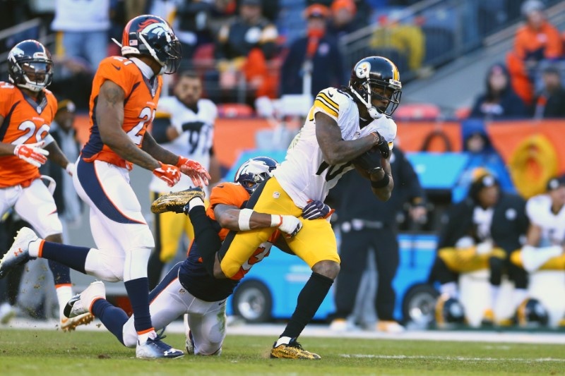 Suspended Steelers WR Bryant meets National Football League officials
