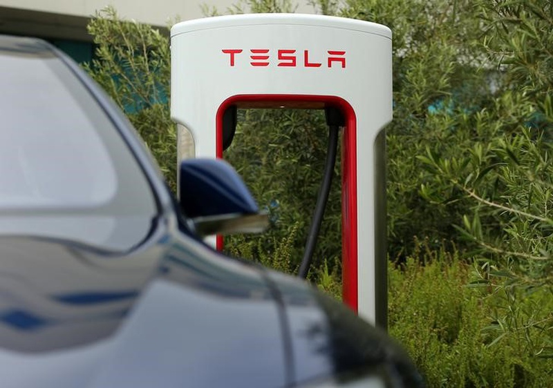 Tesla's Autopilot chief quits