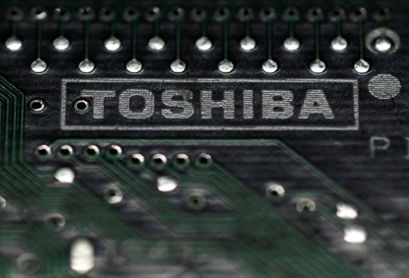 Western Digital seeks arbitration in row over Toshiba's US$18b chip sale