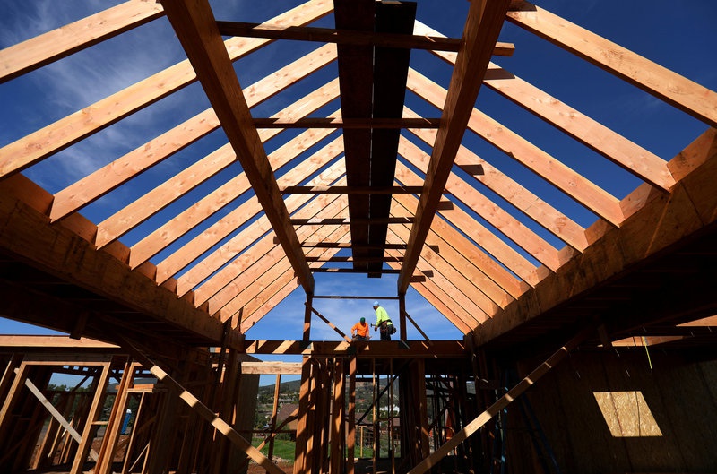 US housing starts fell 2.6 percent in April US housing starts fell 2.6 percent in April