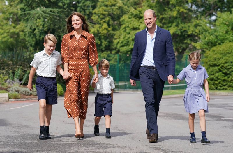 Prince William and wife Kate thank public for birthday messages for son ...