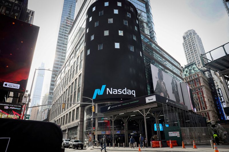 Nasdaq, S&P 500 futures rise as tech recovery strengthens