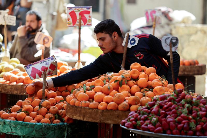 أظهر استطلاع لرويترز أن التضخم في مصر من المتوقع أن ينخفض ​​للشهر الرابع على التوالي في يونيو حزيران  WTAQ NewsTalk |  97.5 FM · 1360 صباحًا