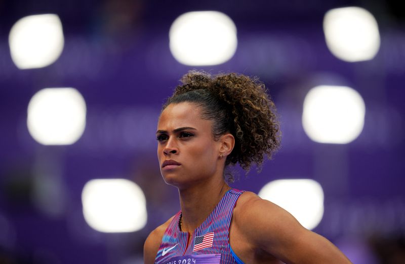 OlympicsAthleticsMcLaughlinLevrone eases into 400m hurdles final