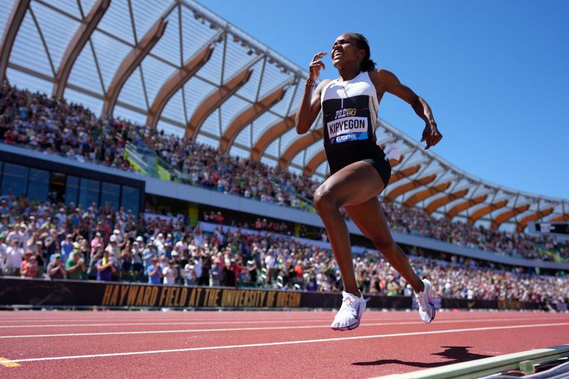Athletics-Kipyegon chases unique double at Tokyo World Championships