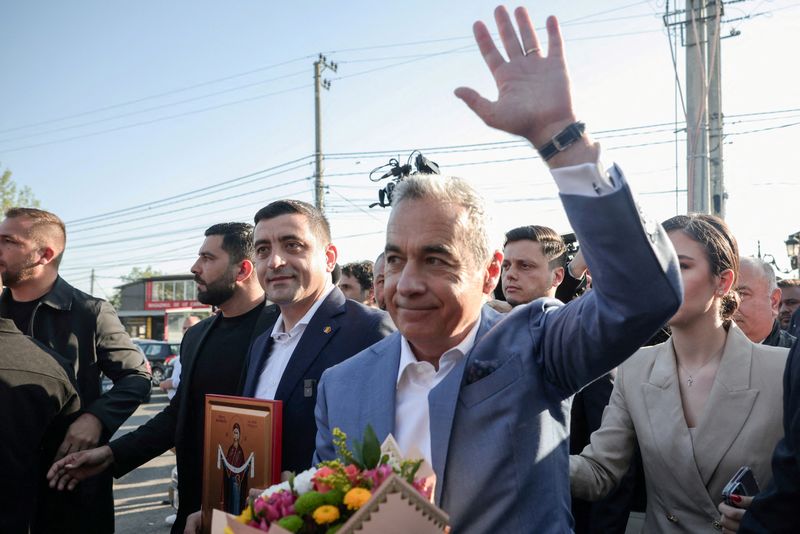 Romanian prosecutors indict pro-Russian former presidential candidate