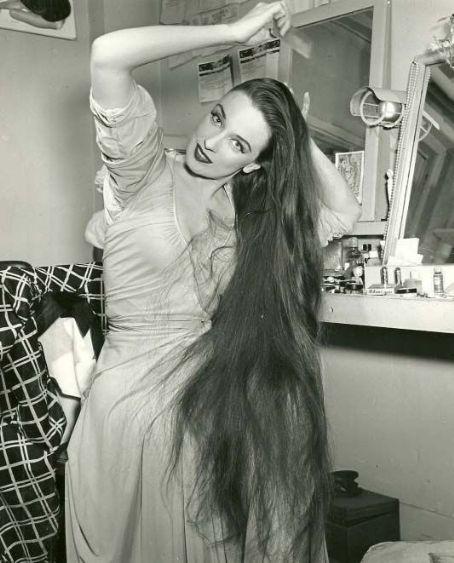 She S 102 Years Old Patrica Morison Still Holds A Long Hollywood
