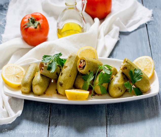 https://www.tastymediterraneo.com/wp-content/uploads/2017/05/Tasty-Mediterraneo-vegan-stuffed-zucchini.jpg