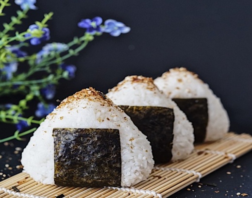 C:\Users\admin\Desktop\Tuna-Mayo-Onigiri-Japanese-Rice-Balls.jpg