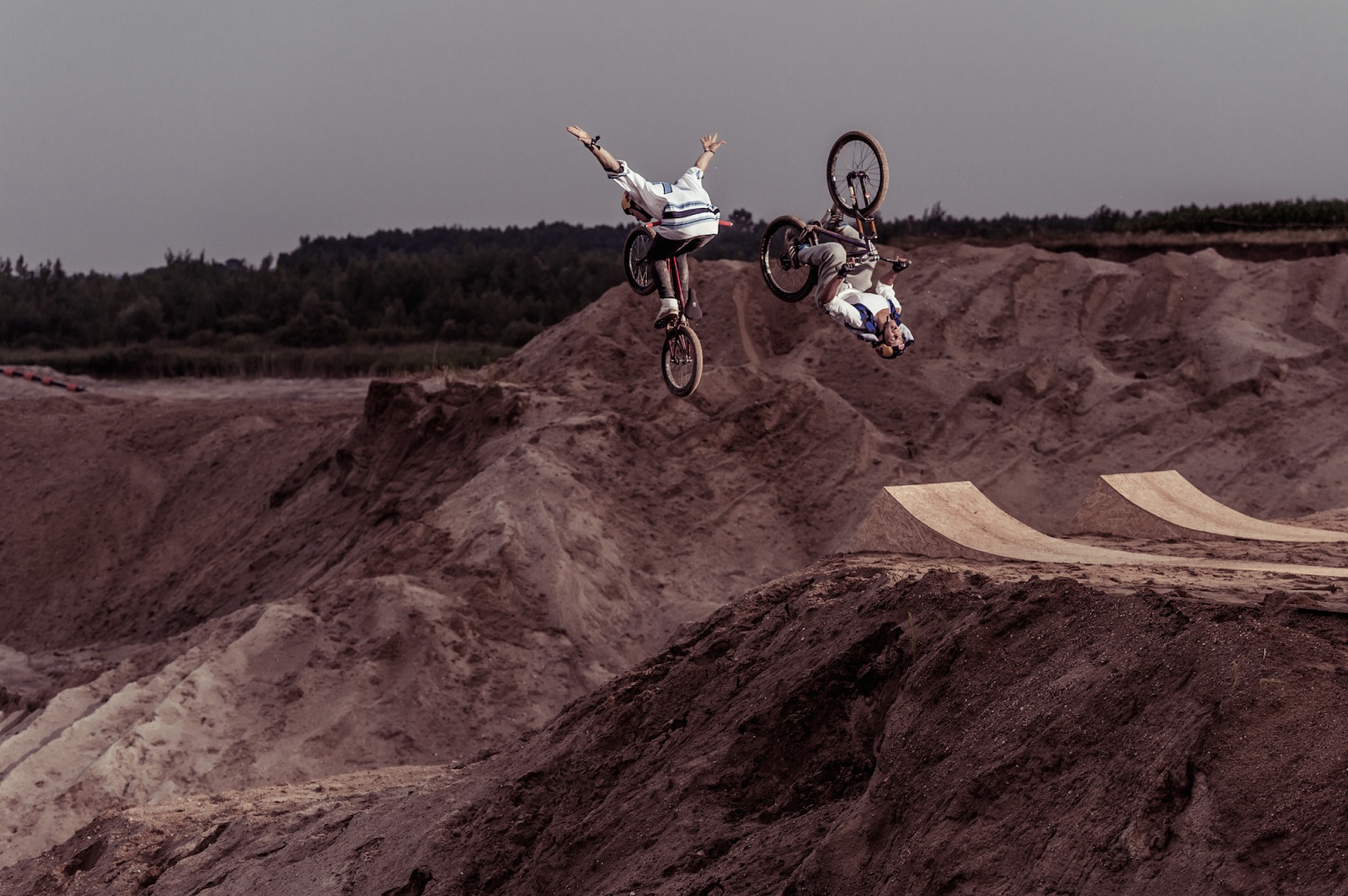 Bike tv. Ред Булл прицеп.