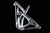, 2016 Yeti Carbon SB 5.5C 29er – Available in Silver and Turquoise
