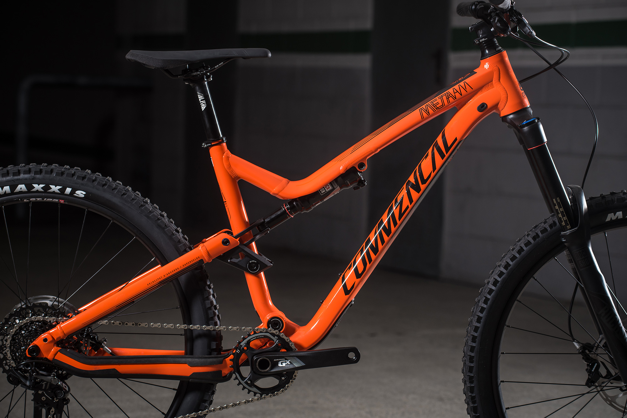 commencal meta orange