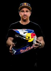 , Bell Helmets Secures Aaron Gwin Again