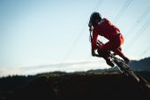 , Video: Bas Van Steenbergen – The Farm – Deity