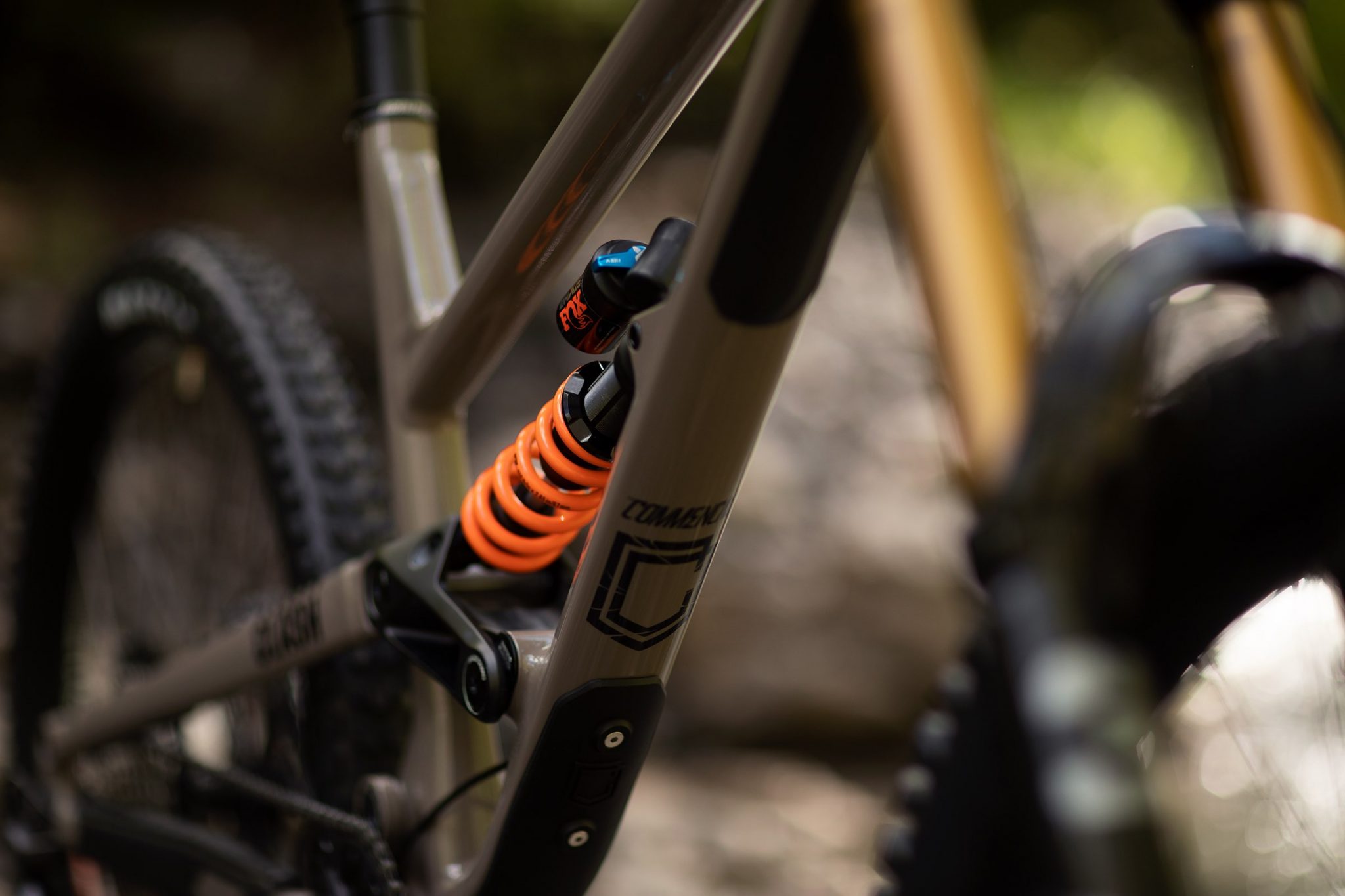 Commencal Clash 2021 Signature, Race, Essential, Origin