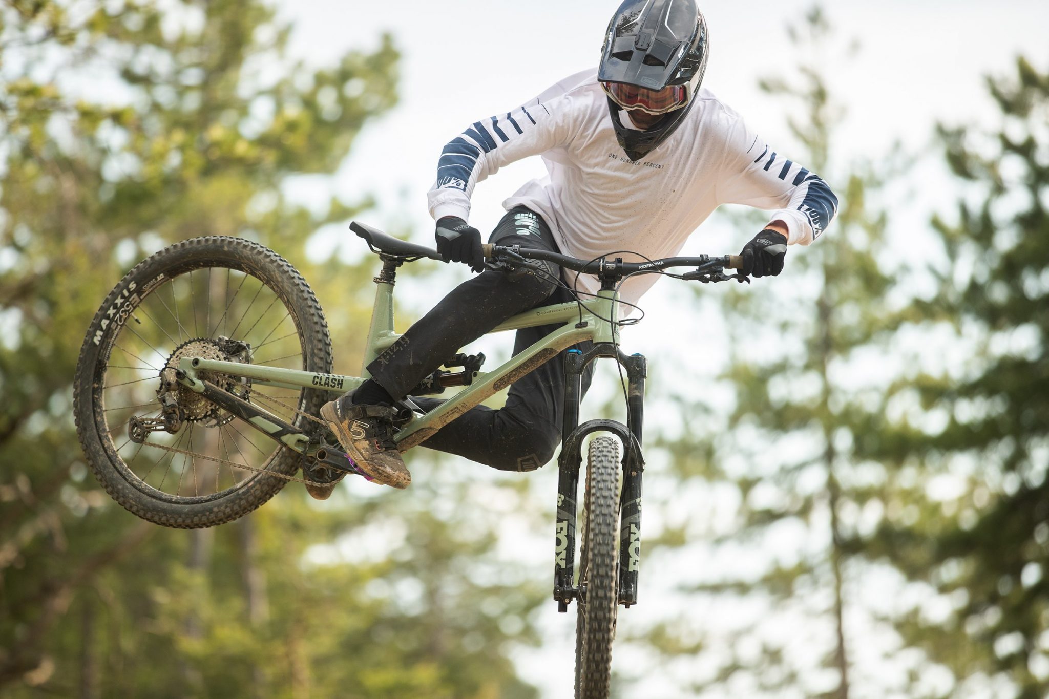 commencal clash essential 2020