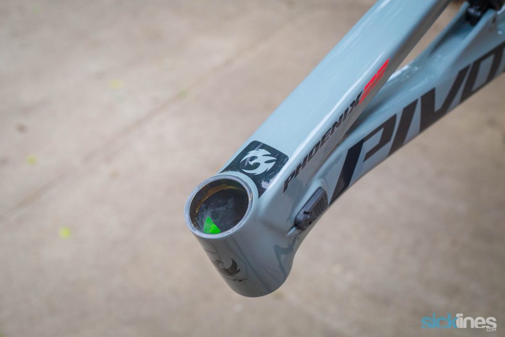 , Pivot Phoenix 29 – Carbon Downhill Bike Build | Part 1
