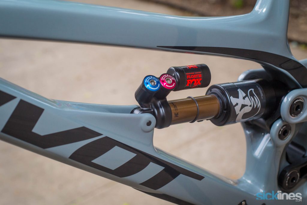 , Pivot Phoenix 29 – Carbon Downhill Bike Build | Part 1