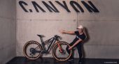 , Canyon Signs Emily Batty