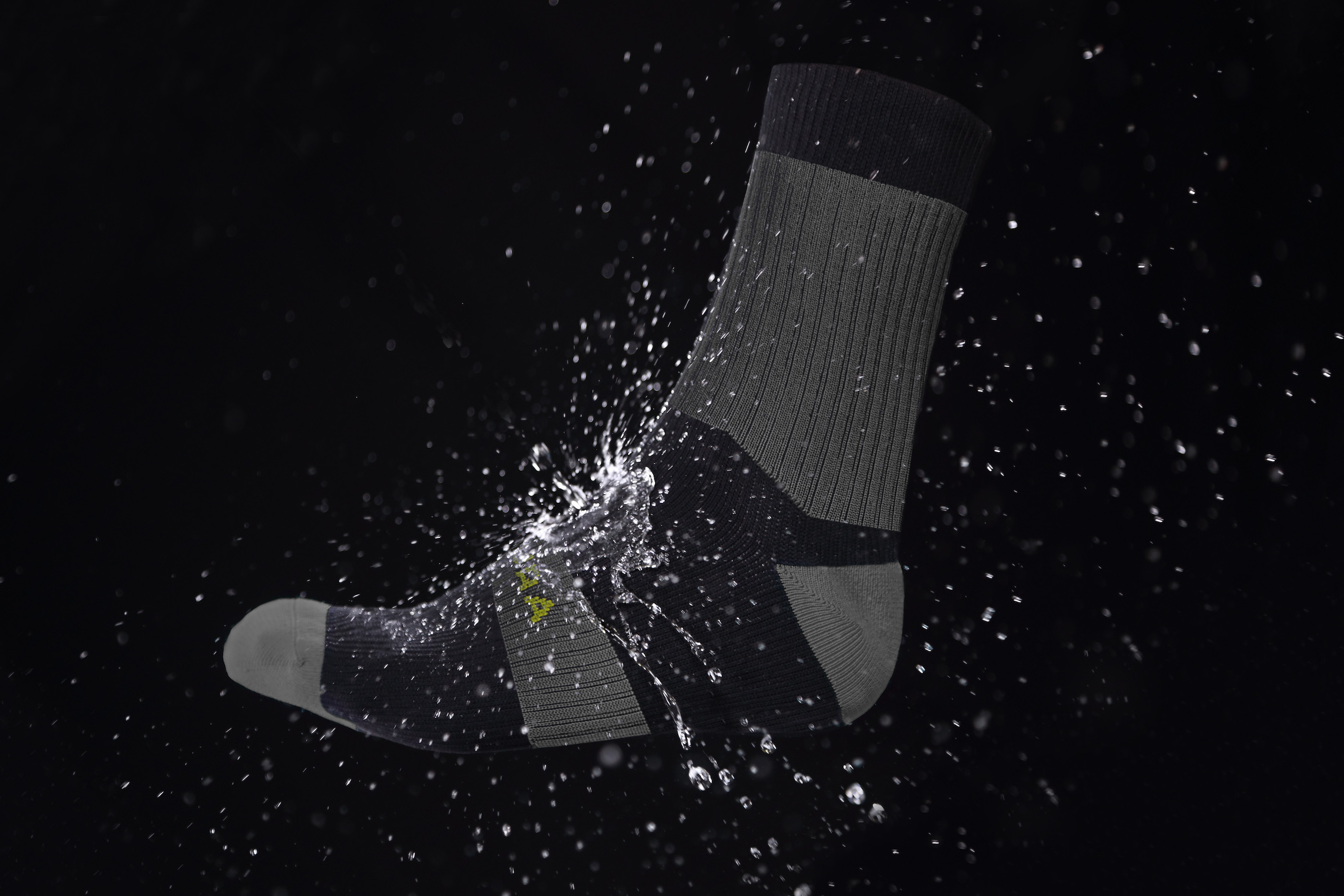 endura hummvee waterproof socks