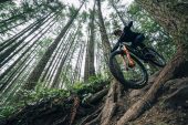 , Stan&rsquo;s Introduces Flow, Crest, Arch, in MK4 and S2 + Rims & Wheels
