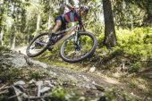 , Canyon Lux Trail Bike Released