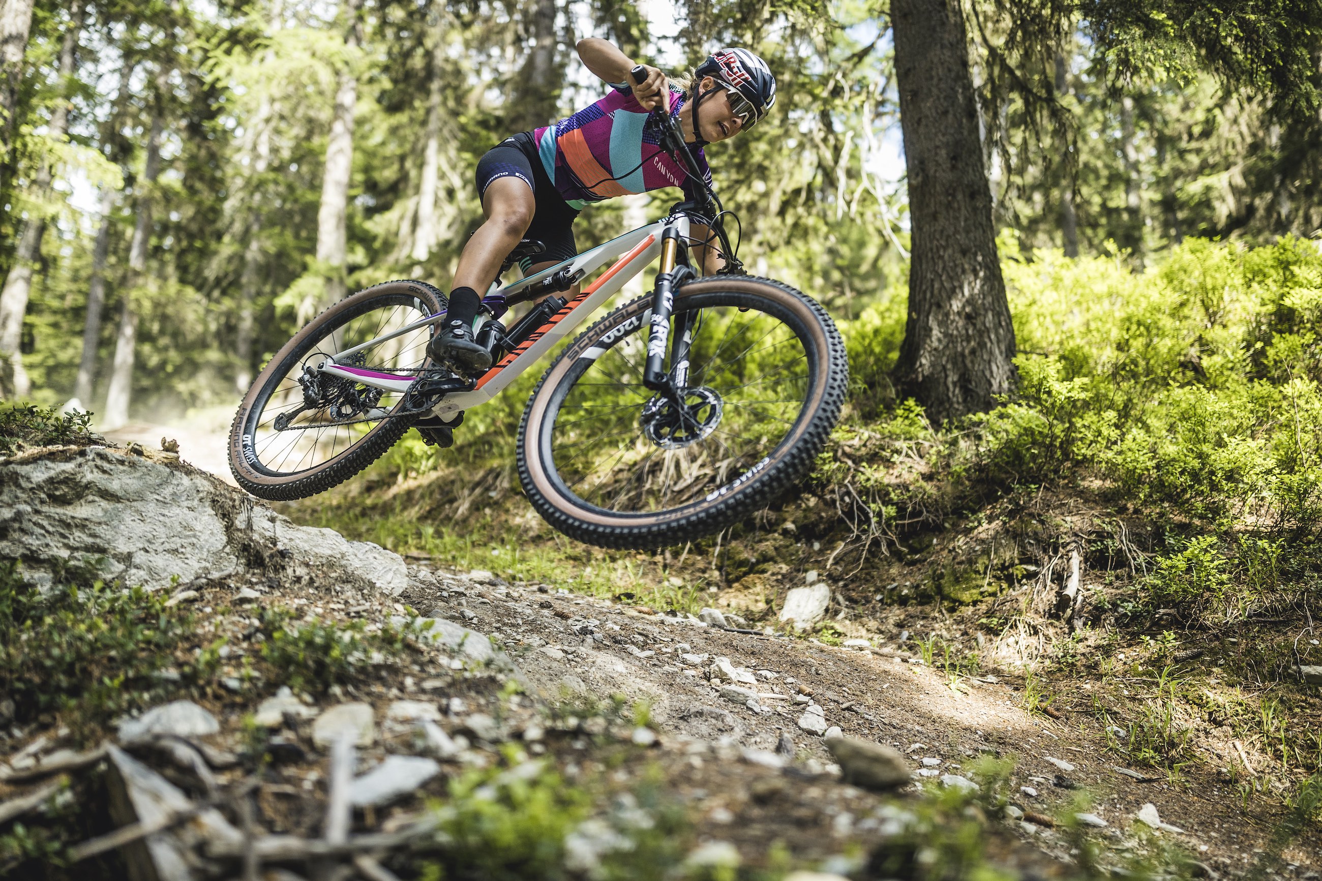 , Canyon Lux Trail Bike Released