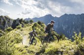 , Canyon Lux Trail Bike Released