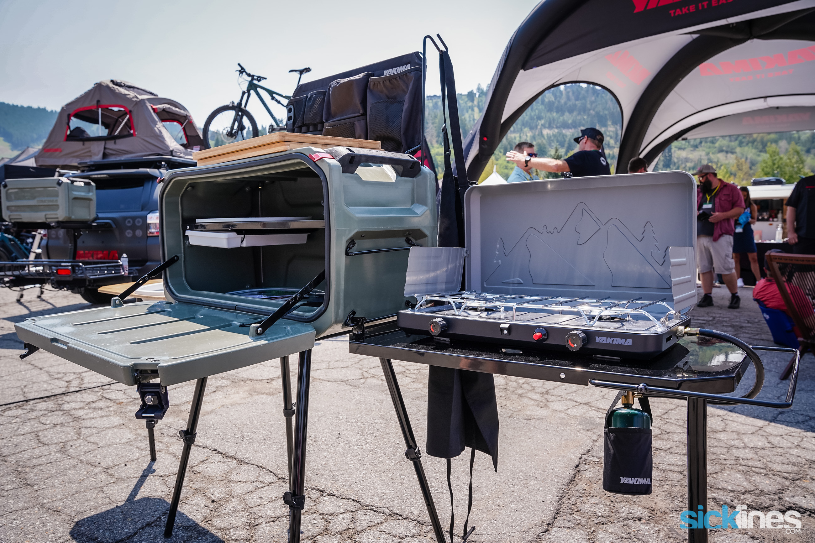 Basecamp in a box: New Yakima EXO Open Range Camp Kitchen connects
