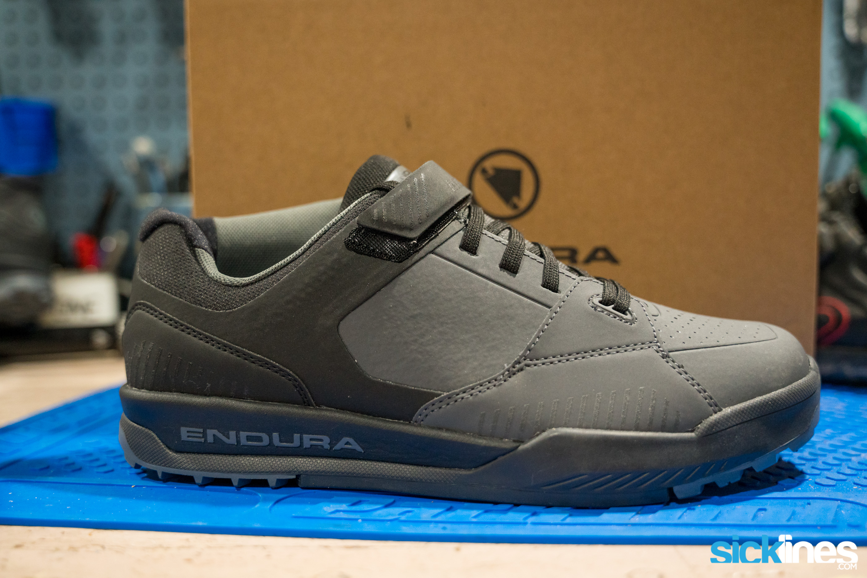 First Look – Endura MT500 Burner Clipless Mountain Bike Shoe |