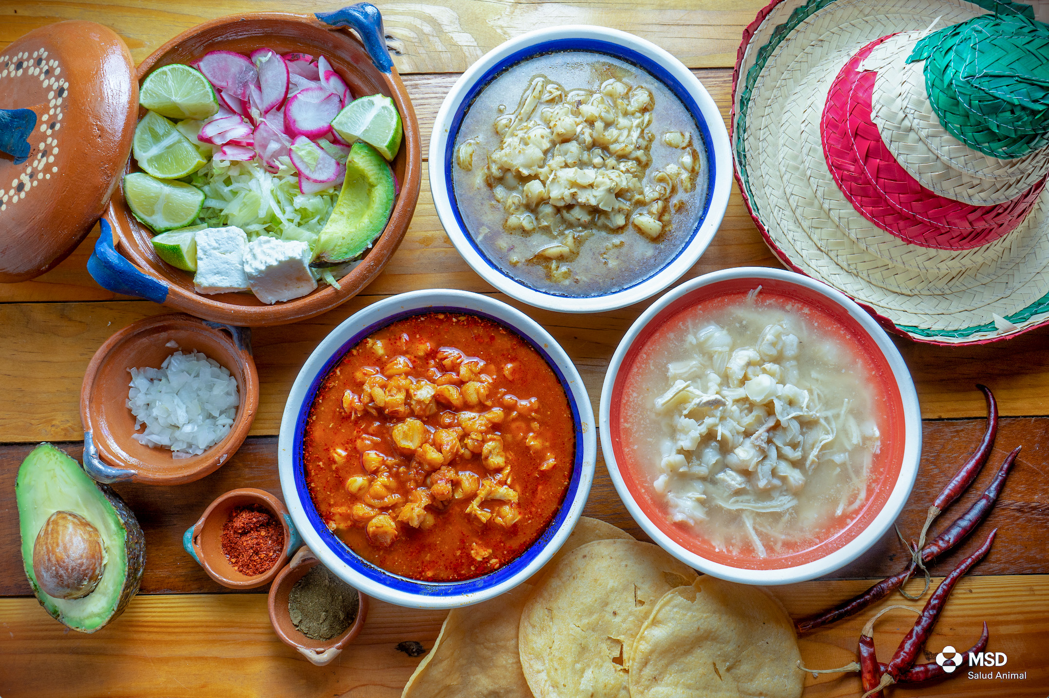 https://storage.googleapis.com/media.sintesisdeguerrero.com.mx/media/2023/09/7c91cb50-en-mexico-existen-mas-de-10-tipos-de-pozole-donde-el-ingrediente-principal-es-%C2%A1la-carne-de-cerdo.jpg