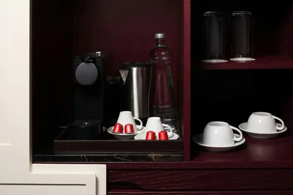 Adahan DeCamondo Pera, Autograph Collection