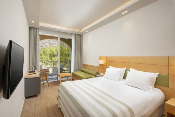 Akrotiri Beach Resort Hotel