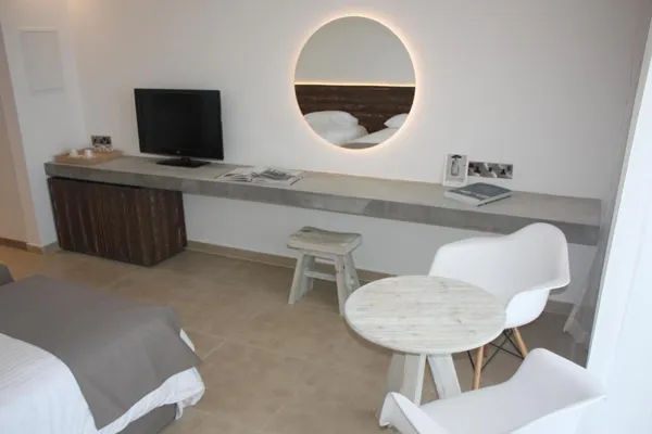 Amphora Hotel & Suites