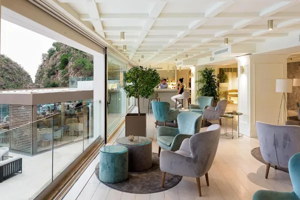 Atlantis Bay – VRetreats