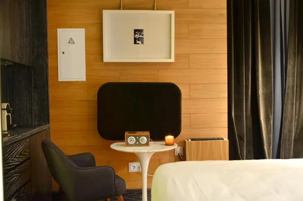 Browns Central Hotel