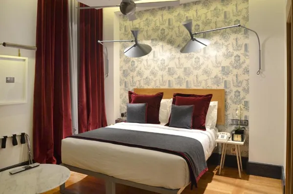 Browns Central Hotel