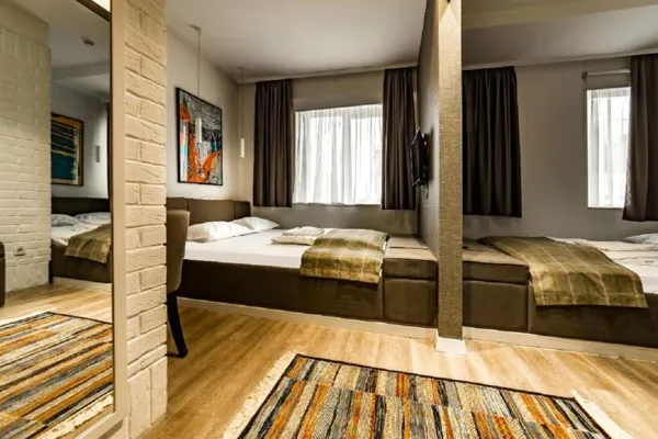 Belgrade Inn Garni Hotel