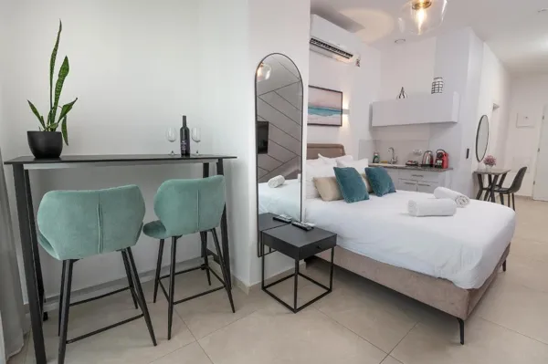 Hi – Yam SeaView Apartments & Suites