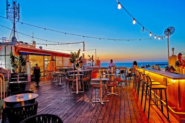 מלון קרלטון תל אביב – יוקרה על הים